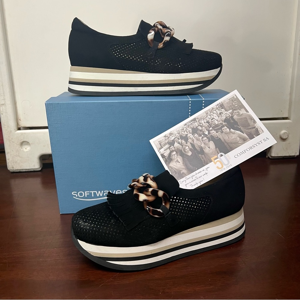 Softwaves Sneak Buckle, Black Women’s Sneaker Shoes Size 36 1/2 US 6 1/2 NEW